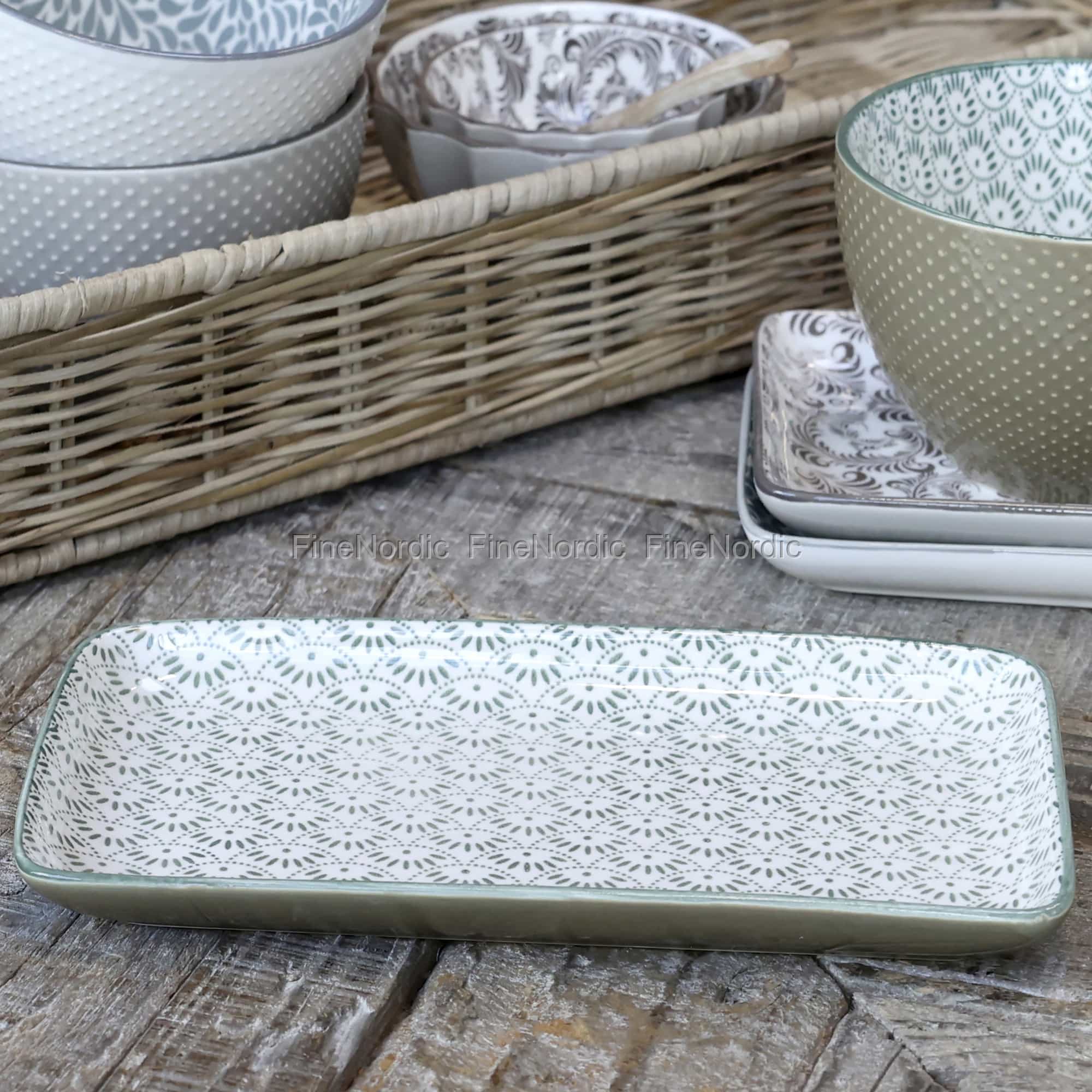 Chic Antique Arés Plate with Pattern Verte